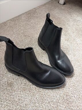 Steve Madden Women’s Black Leather Chelsea Boots